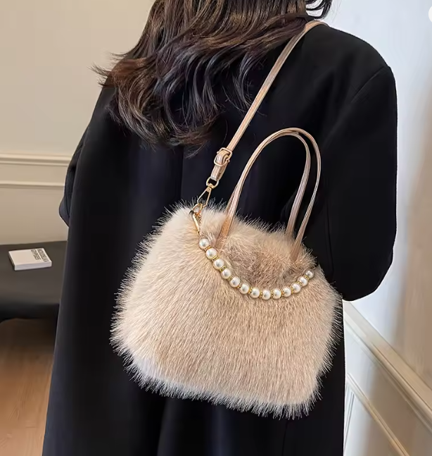 Amelia™ | Faux Fur Crossbody Bag